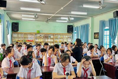 50 HỌC SINH TRƯỜNG THCS PHẠM NGỌC THẠCH THAM DỰ CHƯƠNG TRÌNH TƯ VẤN CHĂM SÓC SỨC KHỎE TÂM THẦN, PHÒNG NGỪA RỐI NHIỄU TÂM TRÍ